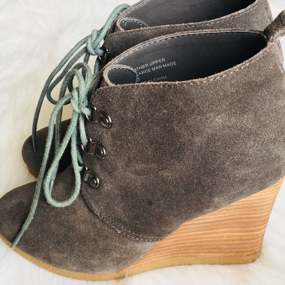 Express • Wedge Booties - Picture 3 of 8